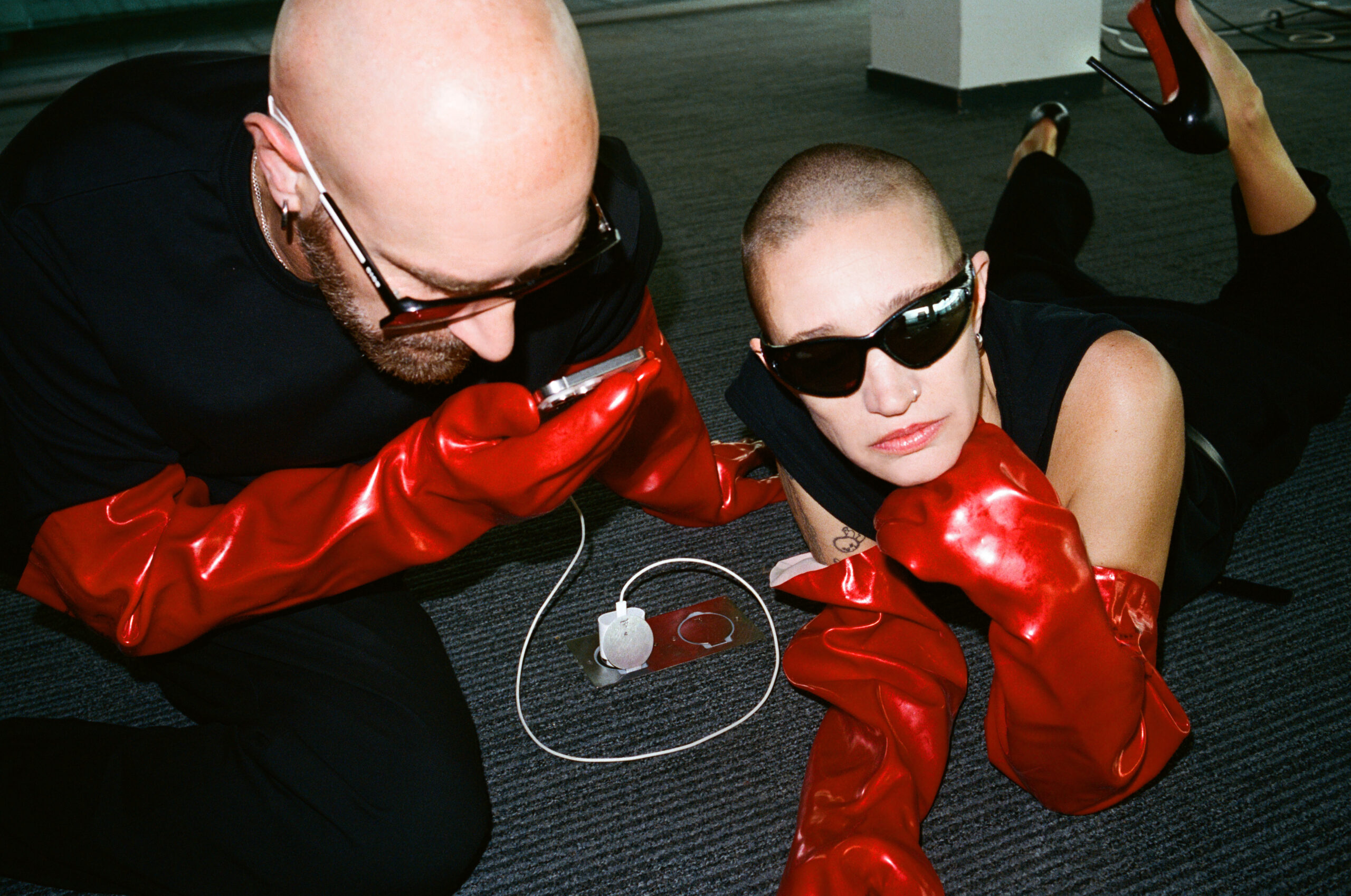 KOMPROMAT - Le forum